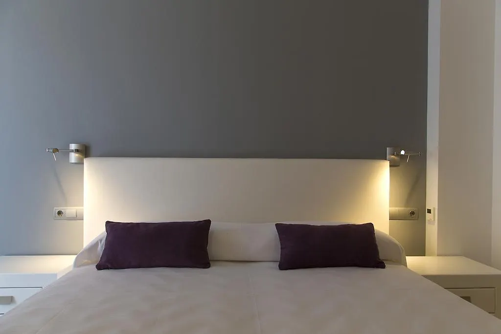 Apartamentos Proa - Emar Hotels Only Adults Es Pujols